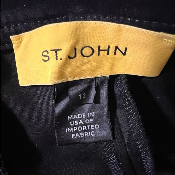 St John Black Cropped Cargo Pants Size 12 - Picture 13 of 13